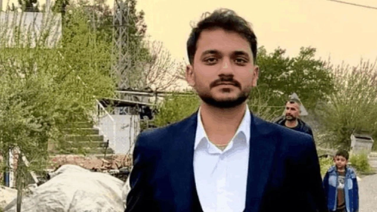 akpli-meclis-uyesi-istifa-etti-yolsuzluklari-gerekce-gosterdi-0-bYOfYDlb AKP'li meclis üyesi istifa etti: Yolsuzlukları gerekçe gösterdi