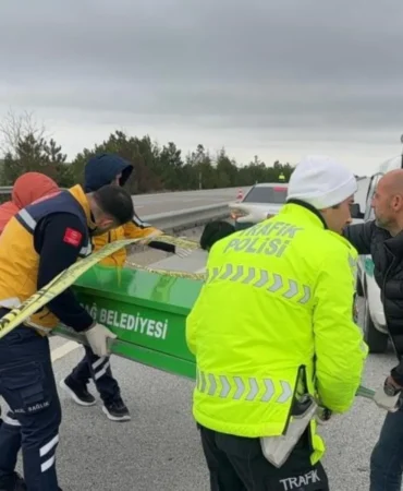 Afyon039da-yan-yatan-arac-metrelerce-suruklendi1-kisi-oldu-2-kisi-yaralandi-featured