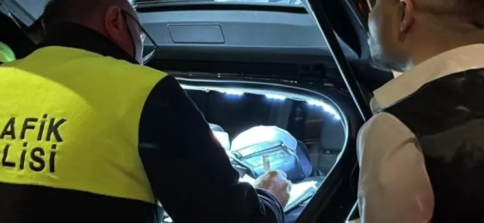 Kayseri8217deki-Sasirtici-Trafik-Olayi-Surucuden-Ekiplere-Hem-Tesekkur-Hem-Zorluk-featured