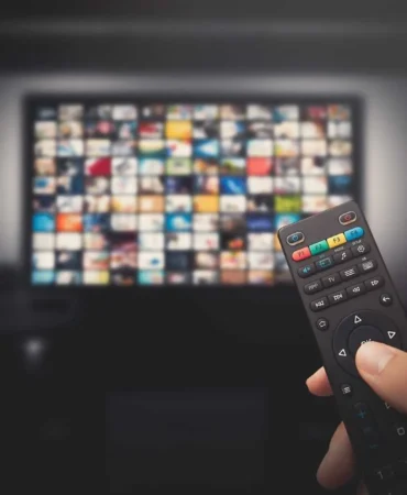 TVYD8217den-Acik-Durus-Asil-Mesele-Denetimsiz-Dijital-Mecralar-featured